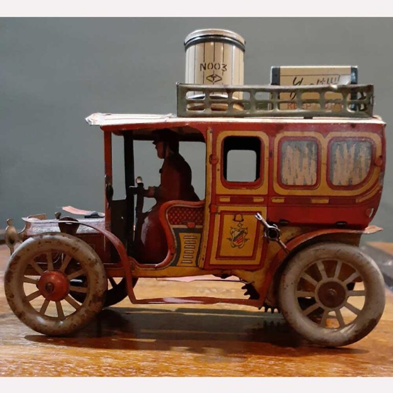 Heading for the treasures at Strathalbyn Antiques Fair.
