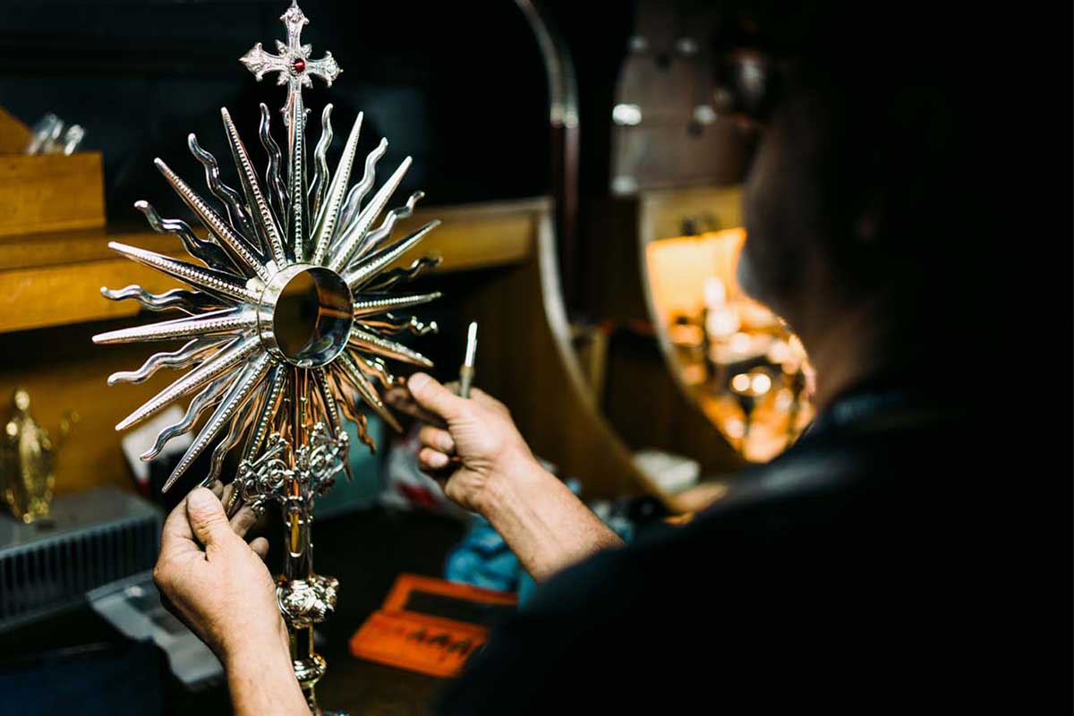W.J.Sanders heritage silversmithing and restoration