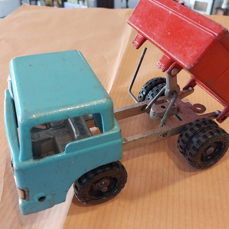 1980s model 806 New Zealand Fun-Ho tip truck