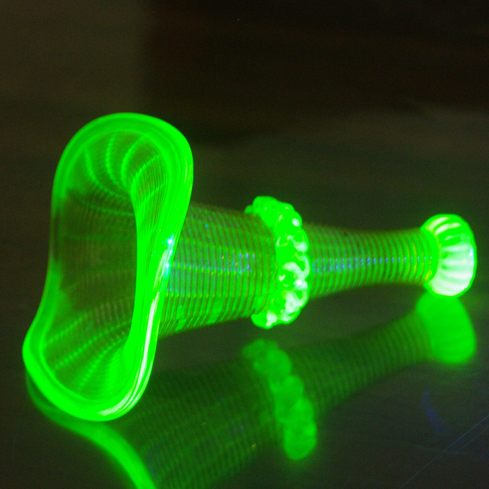 Victorian uranium glass epergne