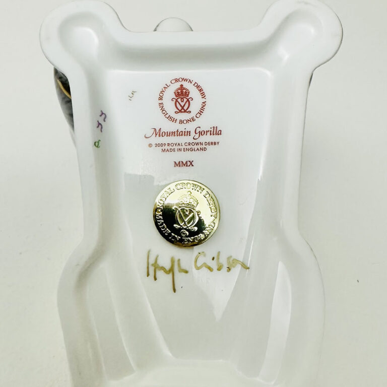 Royal Crown Derby, Imari Mountain Gorilla paperweight