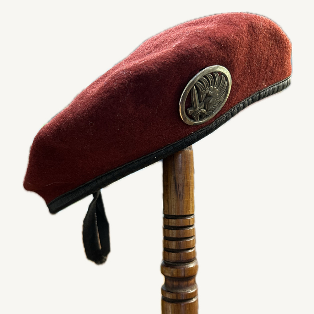 French Parachute regiment beret
