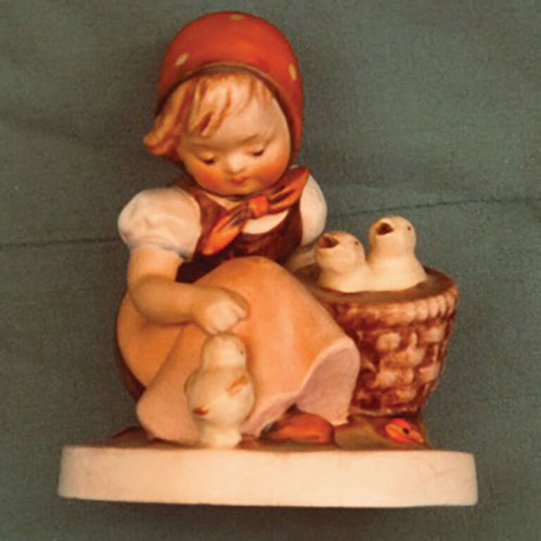 Hummel figurine, ‘Chick Girl’