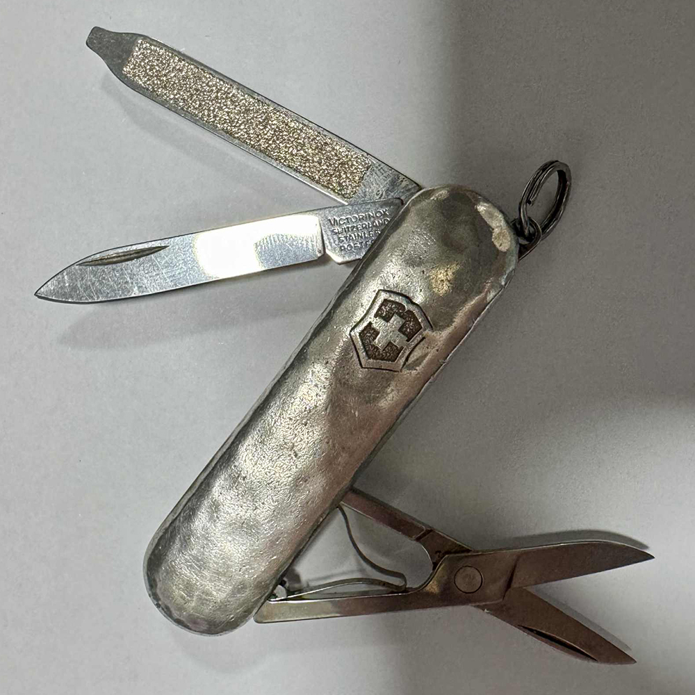 Tiffany & Co Victorinox Swiss Army Classic SD knife