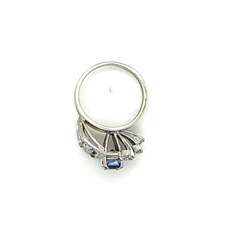 18ct gold sapphire and diamond fancy ring