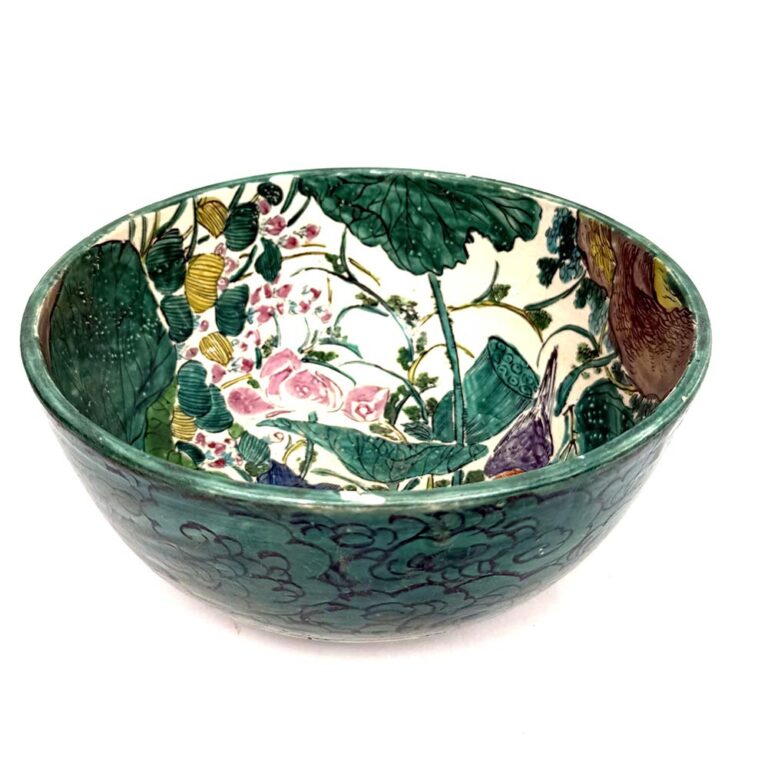A Large Japanese Verte Kutani Ware Bowl, Late Edo Period