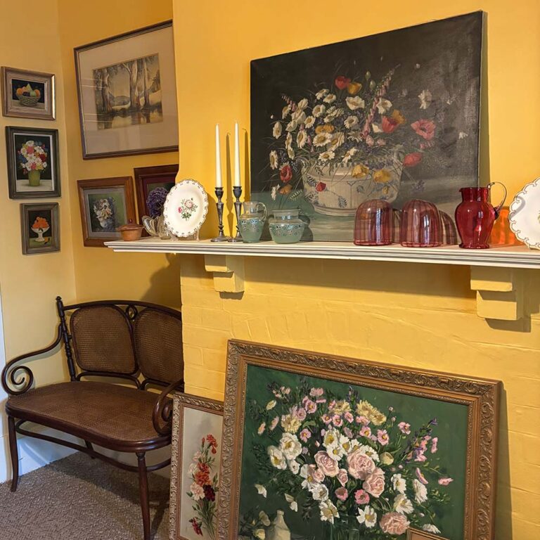 Nicole Beaumont antique services, advice, acquisition and styling.