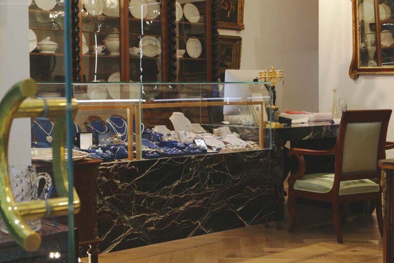 A glimpse into The Antique Guild at Tattersalls Arcade gallery in Brisbane.