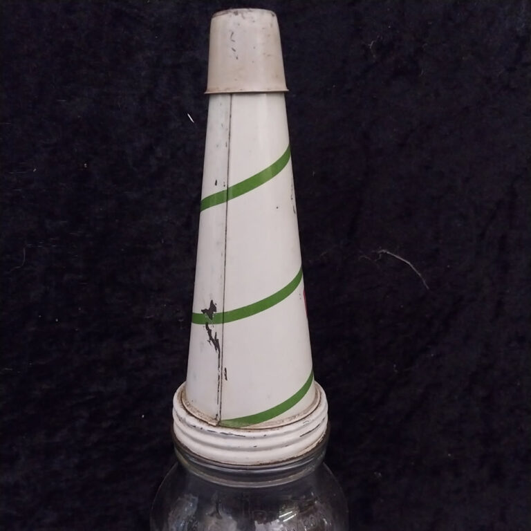 Embossed Castrol Oil Bottle with dust cap