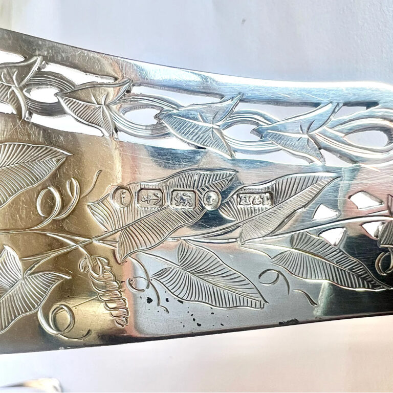 Victorian sterling silver fish servers