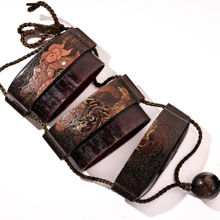 Japanese inro with lacquered motif