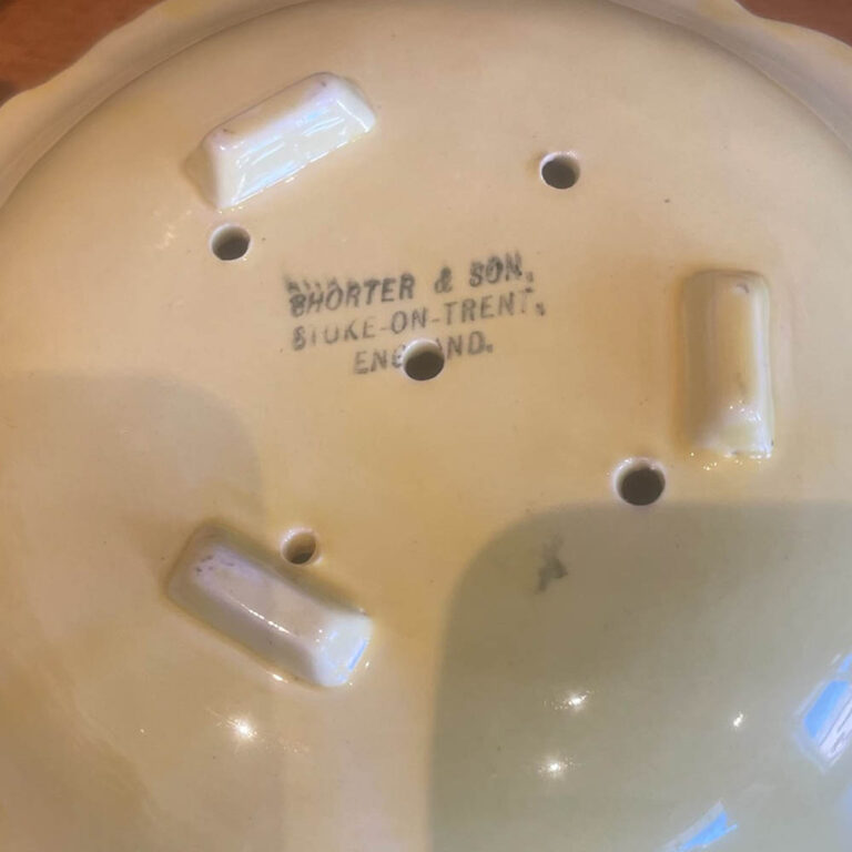 English draining bowl set with embossed fruits