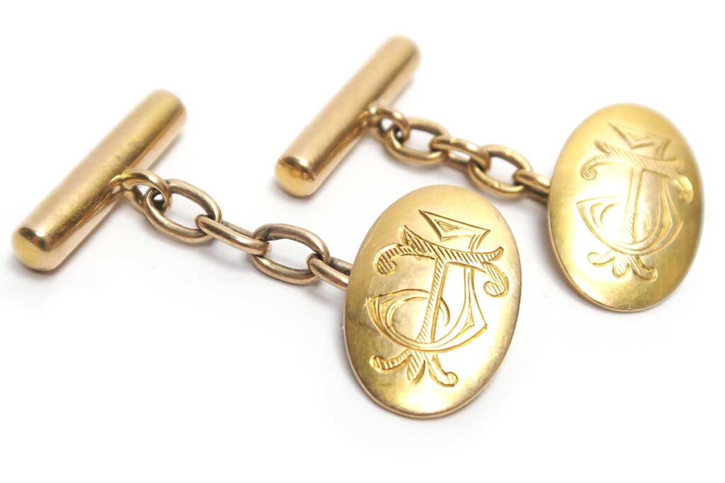 A Pair of Early Australian 18ct Yellow Gold Cufflinks by A. L. Brunkhorst in a Period Hardy Brother's Leatherette Box