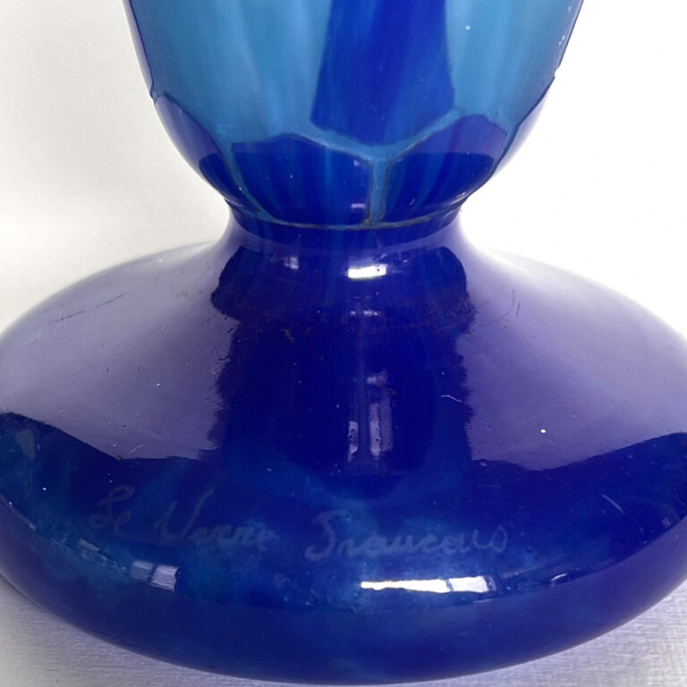 Art Deco vase 'Azurettes' by Le Verre Francais