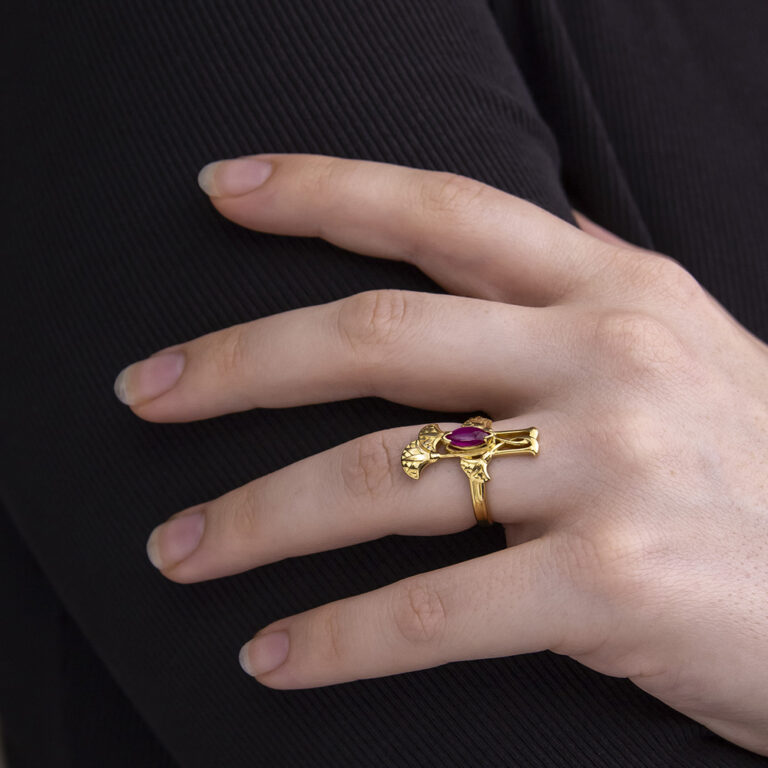 French 'Papyrus' ring in Egyptian revival style