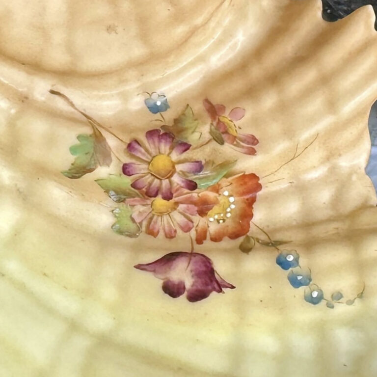 Royal Worcester blush ware shell dish