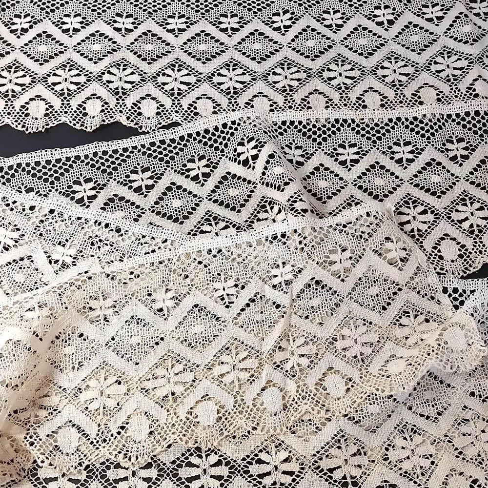 Antique cream mantel lace