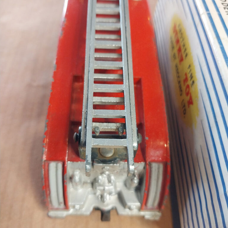 Vintage Dinky Toys 955 Fire Engine