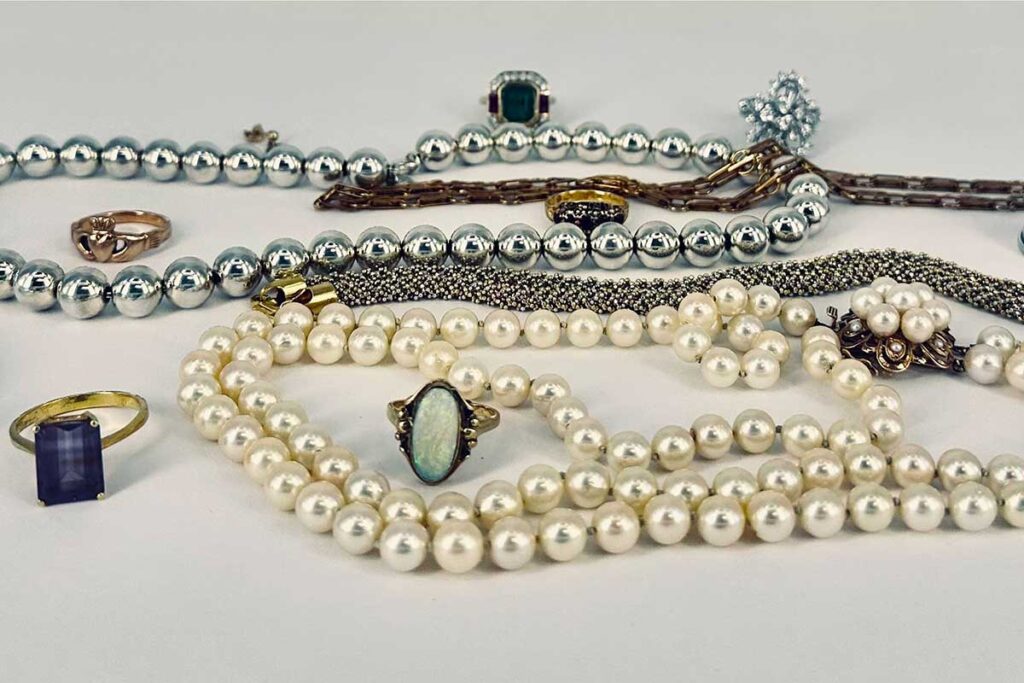 RKTA Vintage Jewellery auction Feb 26