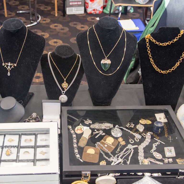 Antique and vintage jewellery will be at Thoroughbred Park Antique & Collectors Fair, Canberra