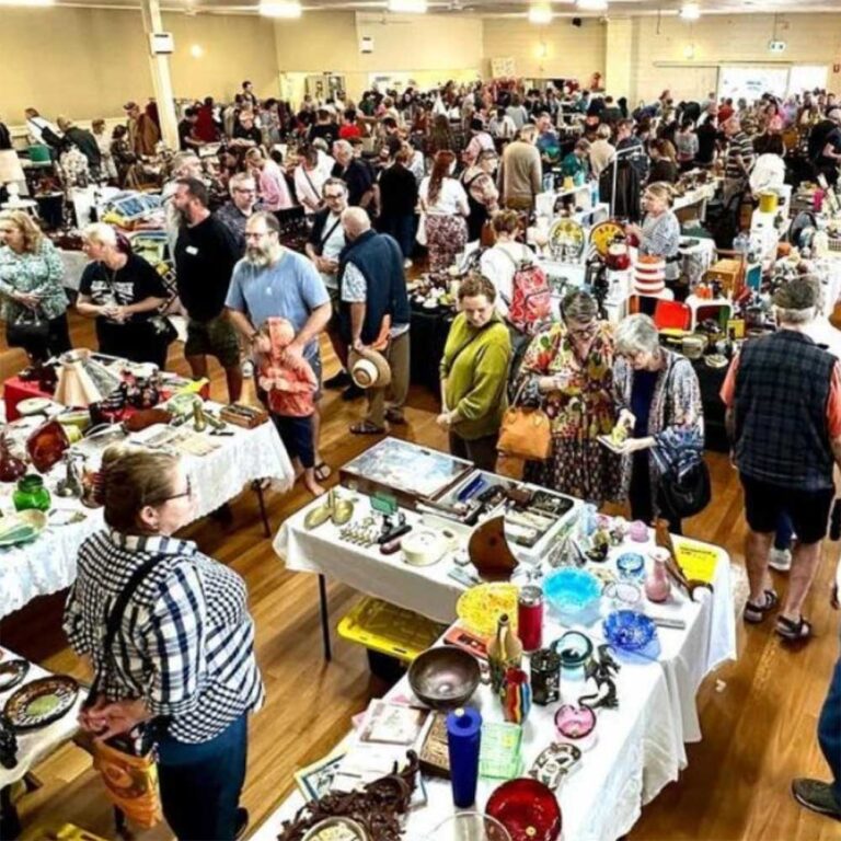 Northside Collectors Market, Brisbane, busy hall