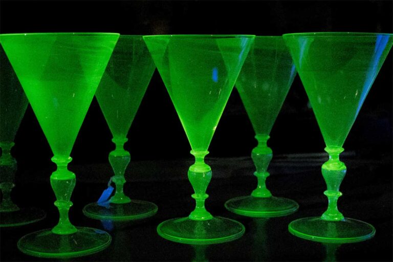 Six Murano uranium glass goblets