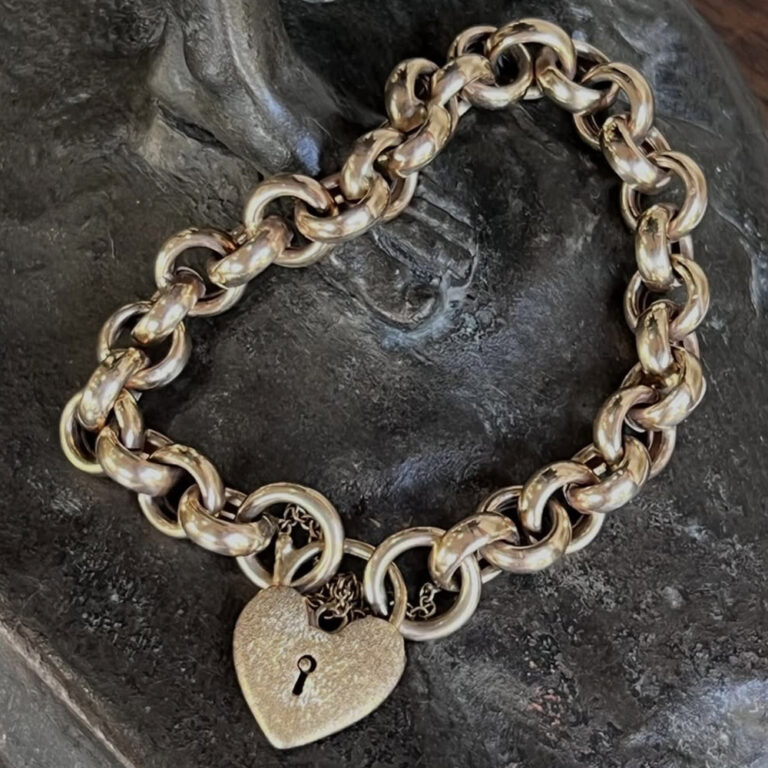 9ct gold bracelet in the belcher link style