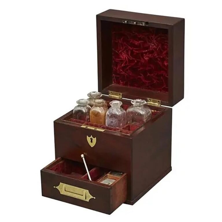 Georgian mahogany apothecary box With a fitted drawer and brass handles and escutcheon