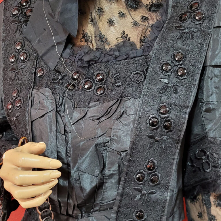 victorian mourning outfit