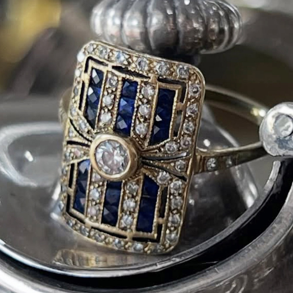 18ct gold sapphire and diamond ring