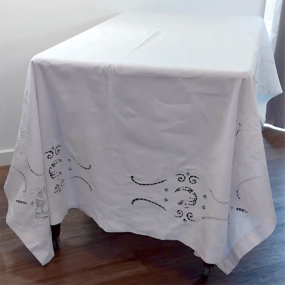 1950s vintage tablecloth in white linen