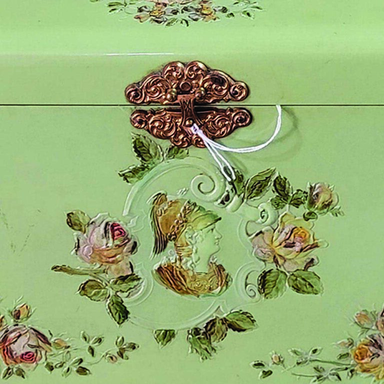 vintage vanity box