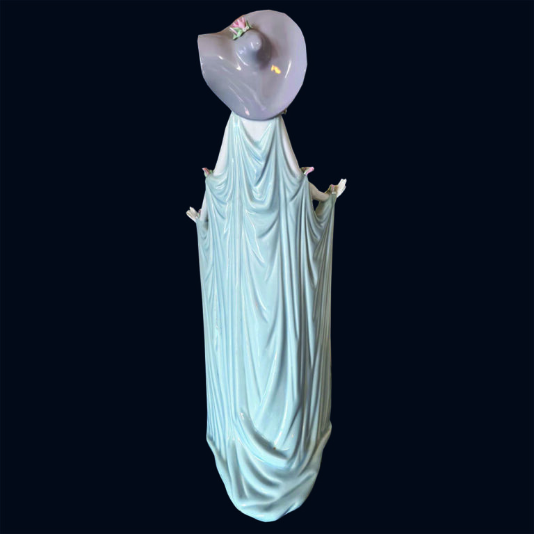 Lladro figurine