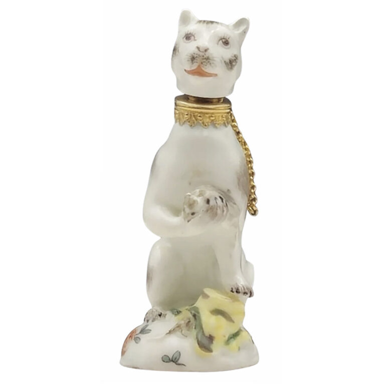 Chelsea Porcelain scent bottle modelled as a cat with two mice