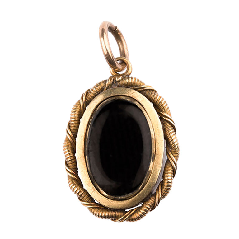 Georgian locket in 15ct gold and set with turquoise