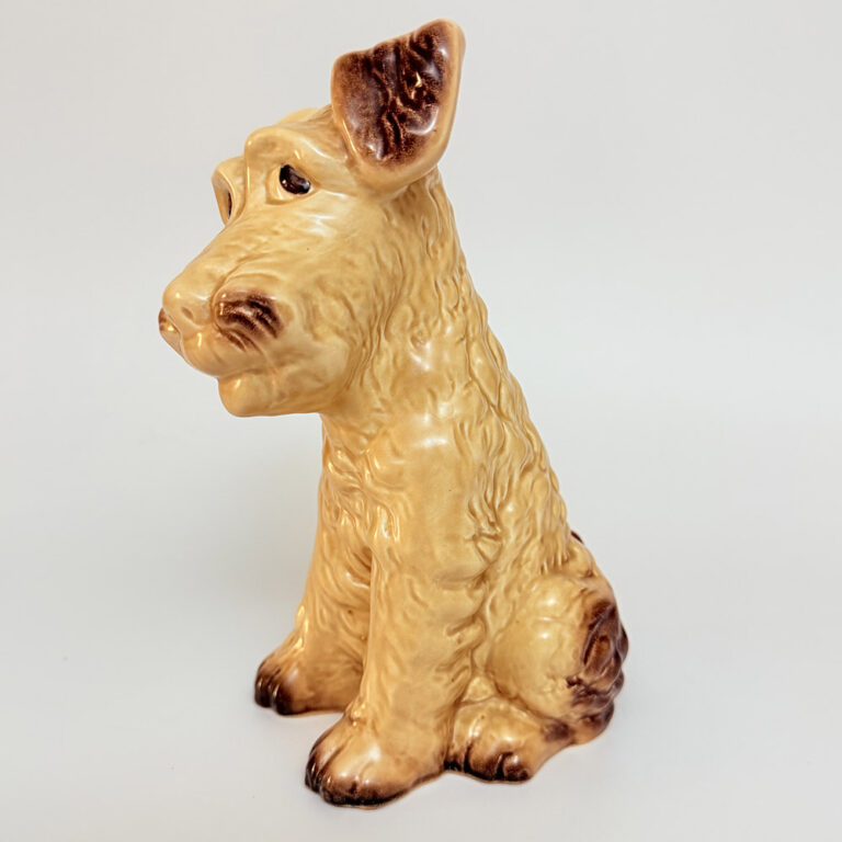 Large Sylvac figurine of a Scotty dog