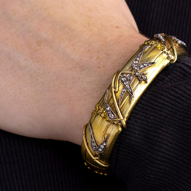 antique French gold and diamond bangle rendered to mimic a piece of bamboo