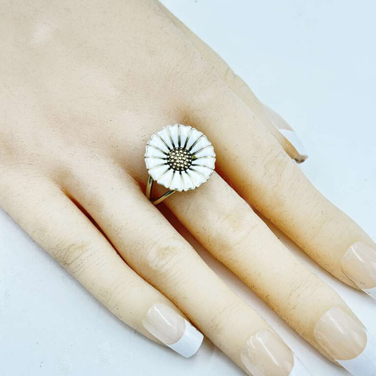 Vintage Daisy ring by Georg Jensen