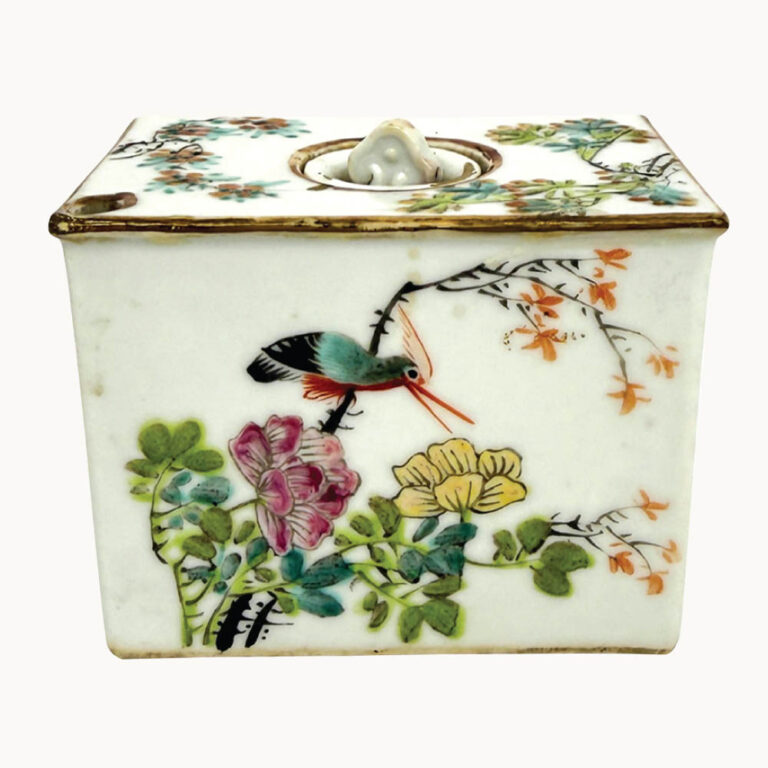 Chinese famille rose porcelain square water pourer