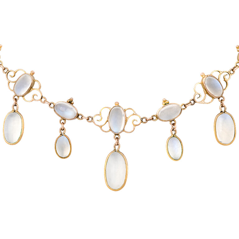 Edwardian necklace in 9ct gold and moonstone