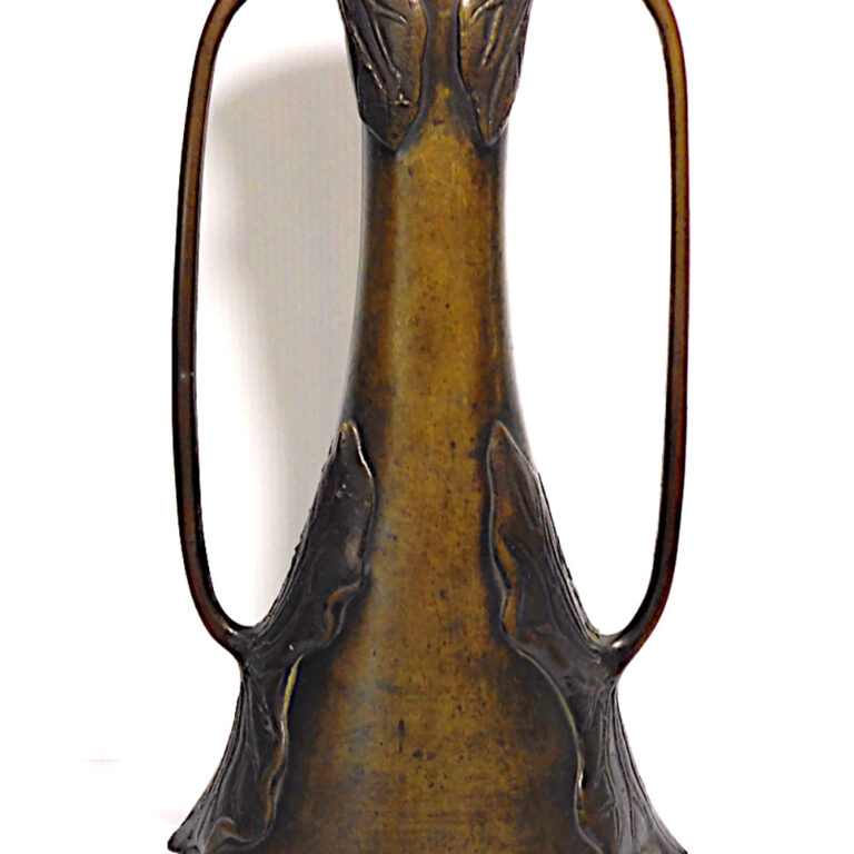 Bronze Art Nouveau vase from the Meiji period