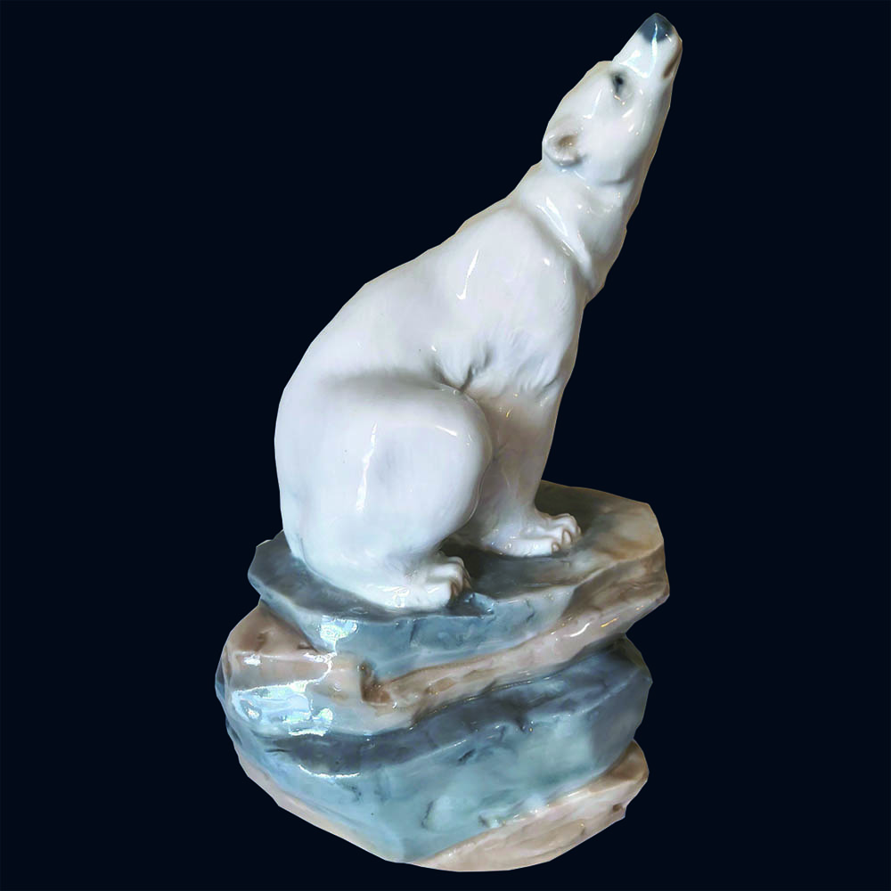 lladro figurine polar bear
