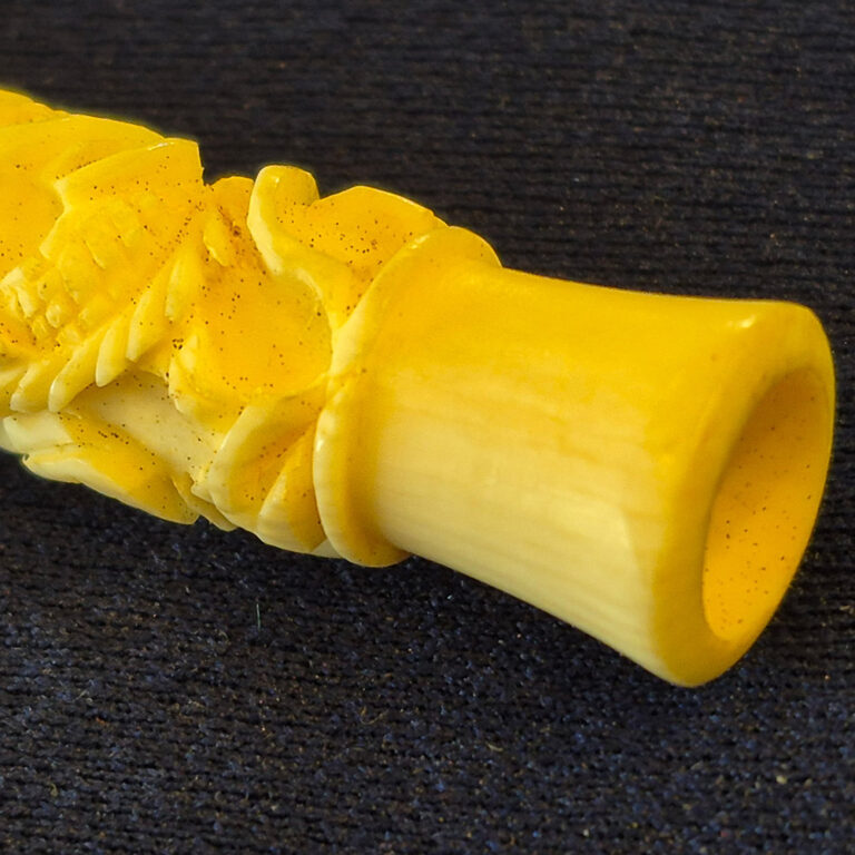Antique ivory Chinese cigarette holder