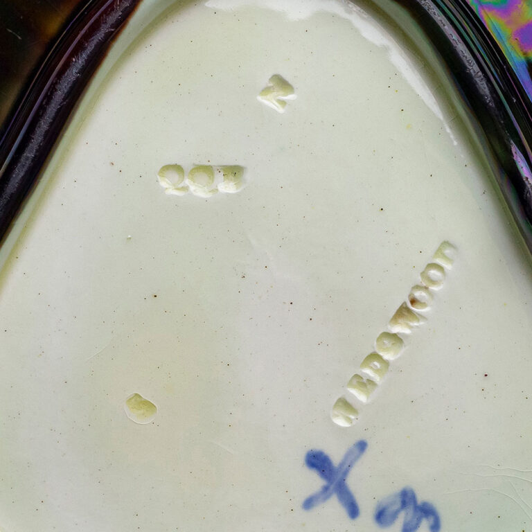 Set of five majolica Wedgwood plates In the form of leaves