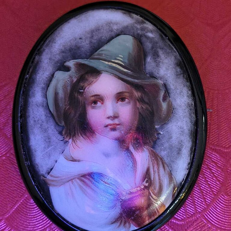 Beautiful art at Lilydale Antiques & Collectables Fair