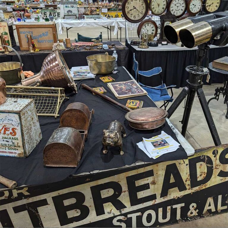 Man Cave Collectables at Bendigo Antiques and Collectables Fair.