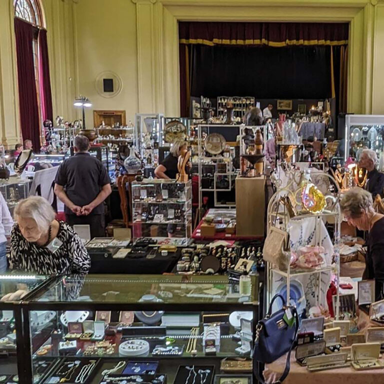 Over 20 exhibitors from across NSW, Victoria and the ACT will be at the ACT Seasonal Antique Fair.