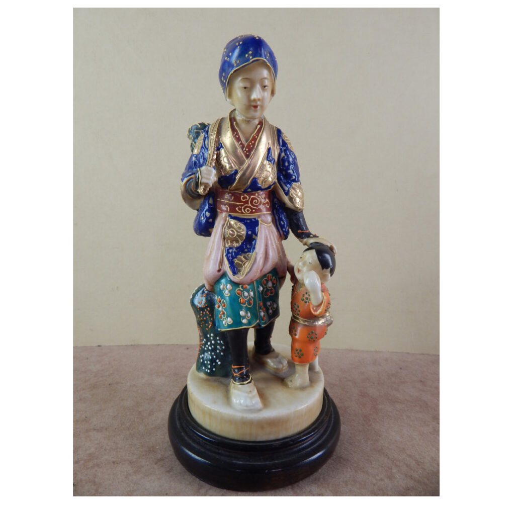 Japanese Kutani figurine
