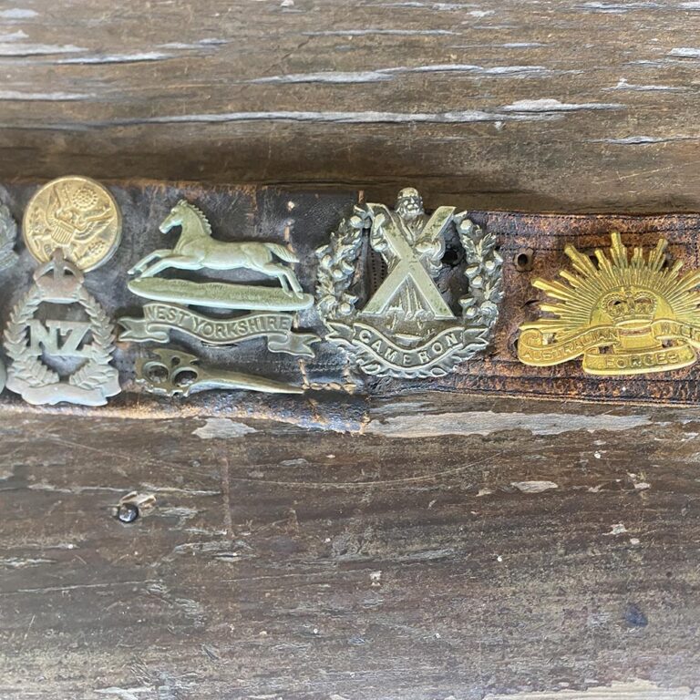 Badged ‘Hate’ belt Featuring a rare Tasmanian mounted infantry badge (light horse)