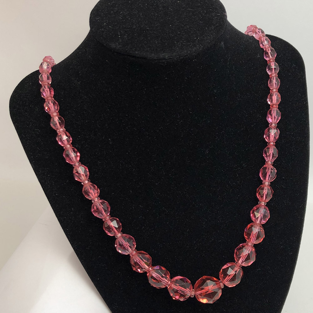 Vintage pink glass beaded necklace